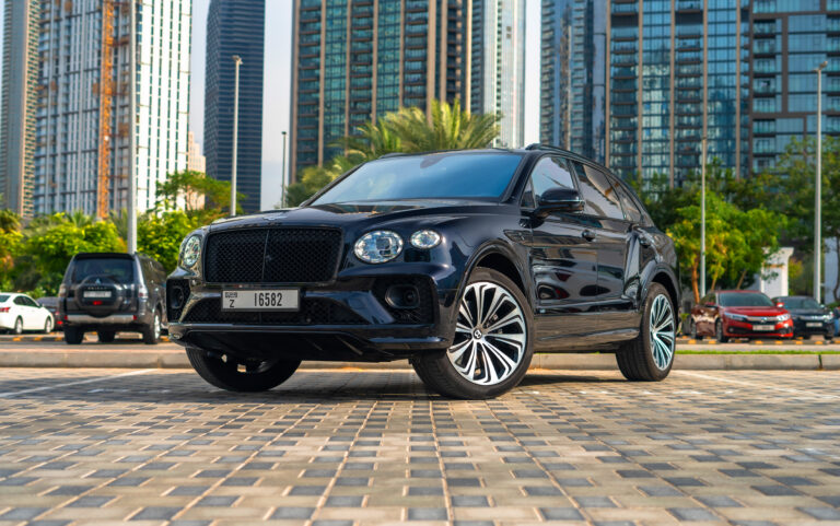 Exclusive black Bentley Bentayga 2022 for rent in Dubai combining luxury comfort and exceptional performance