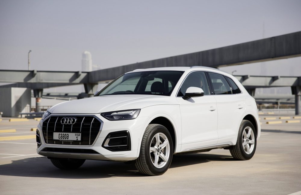 Elegant white Audi Q5 quattro 2022 SUV for rent in Dubai, featuring luxury, comfort, and exceptional all-wheel-drive performance.