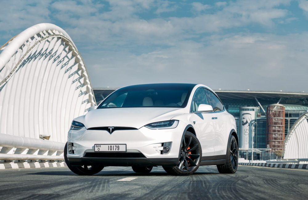 Luxurious white Tesla Model X 2022 for rent in Dubai combining advanced technology spacious comfort and exceptional electric performance